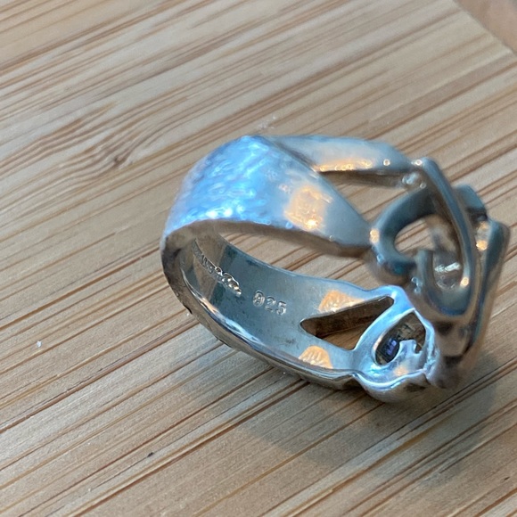 EUC :Authentic Tiffany Co Loving Heart Ring 4.5 - Picture 6 of 9